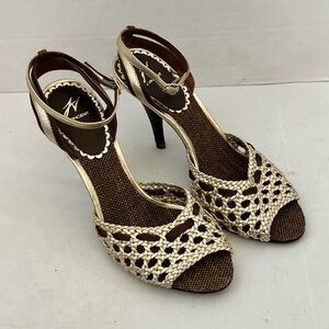 JV J Vincent Leather Woven Gold Ankle Strap HEELS Sandals Peep Toe Womens Sz 7.5